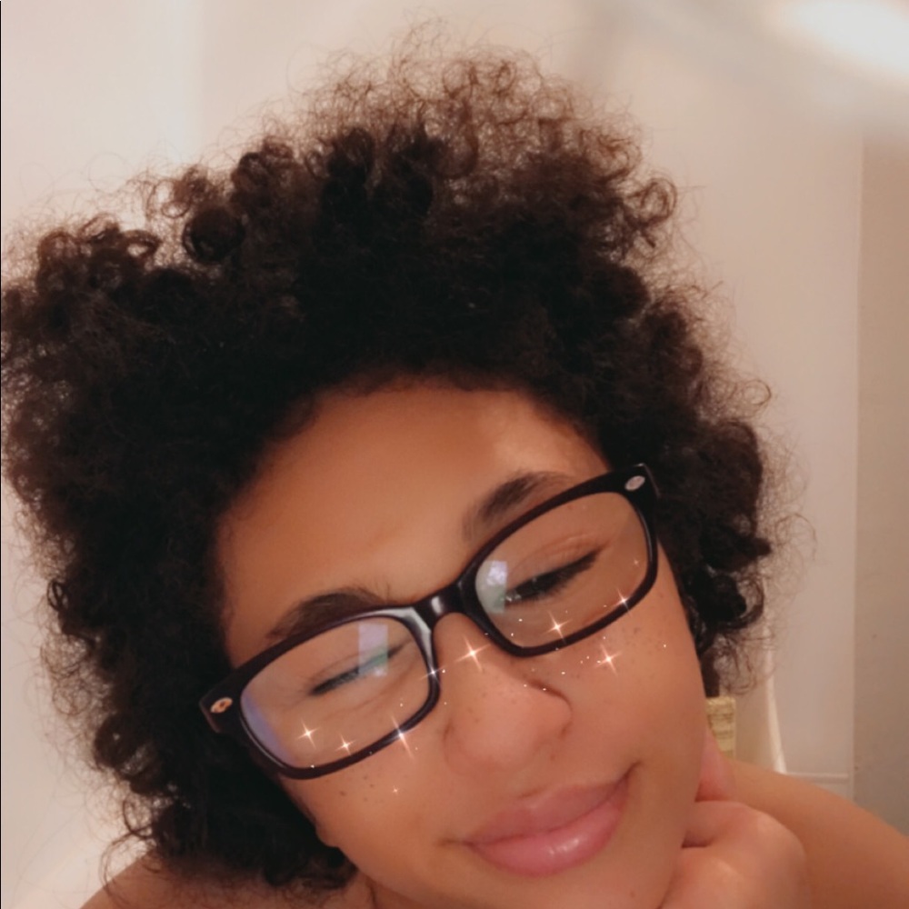 Meet your Posher, Aleah